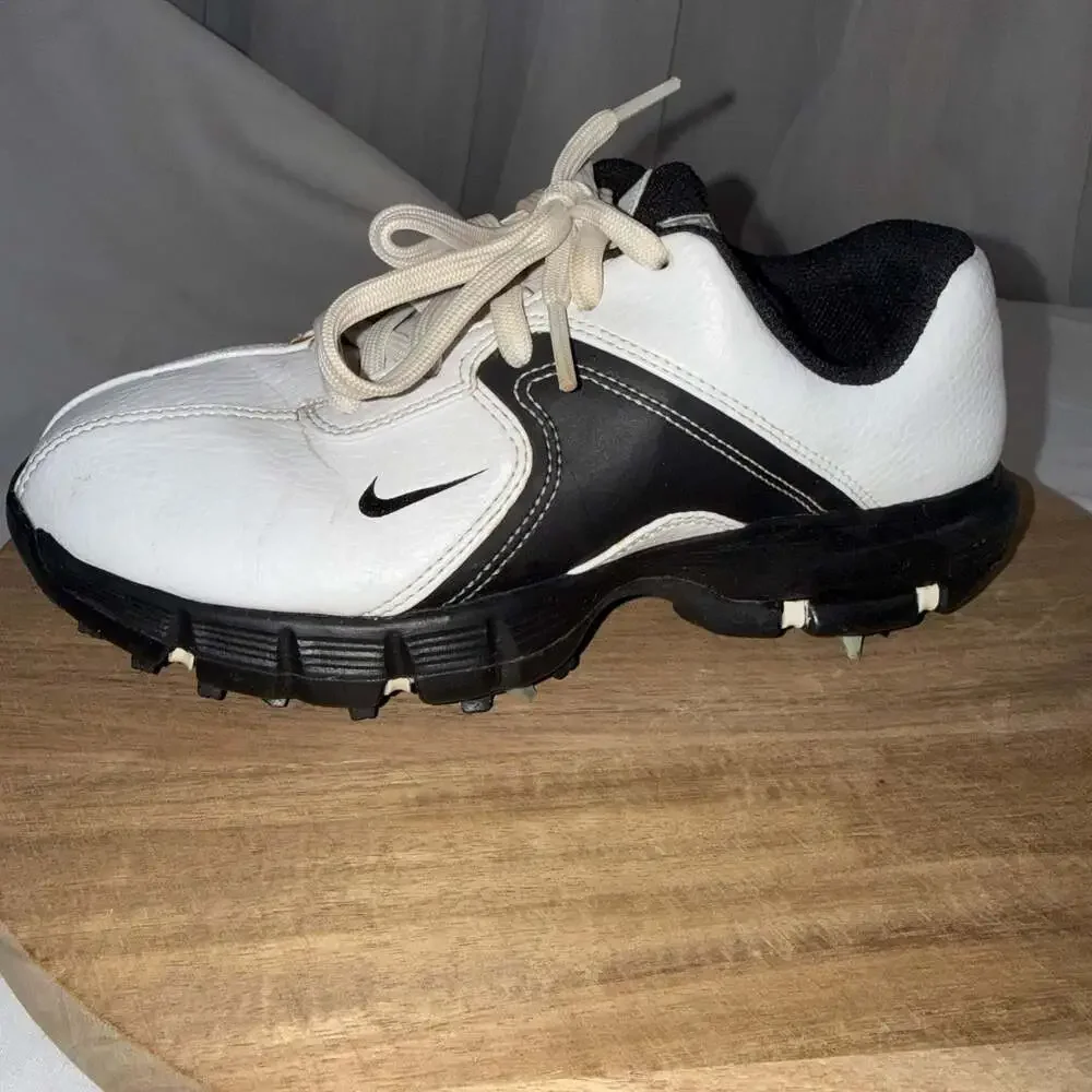 Nike Tiger Woods Youth White and Black Golf Shoes Size 1